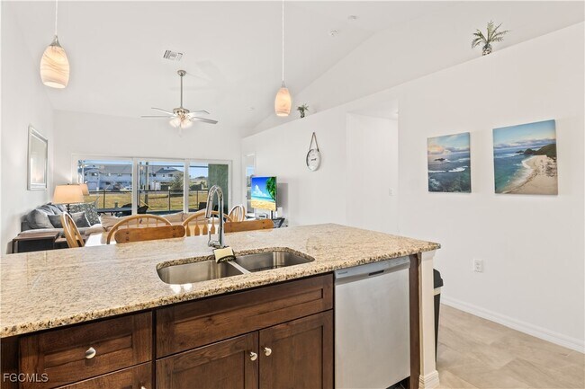 Building Photo - 1138 SW 47th Terrace