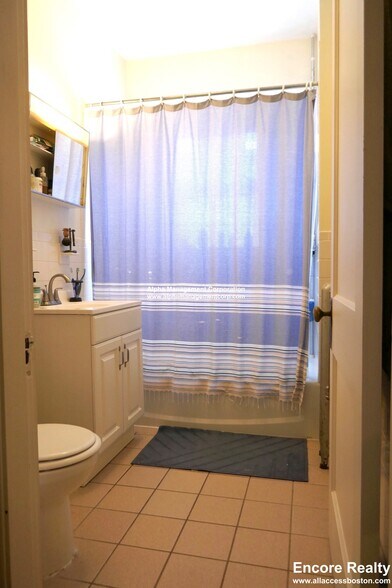 Building Photo - 163 Summer St