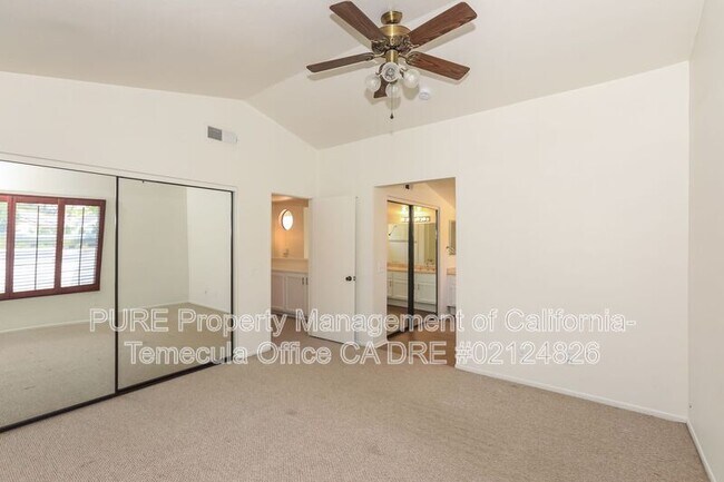 Building Photo - 39625 Almansa Ct