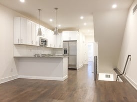 Building Photo - 404 W Berks St