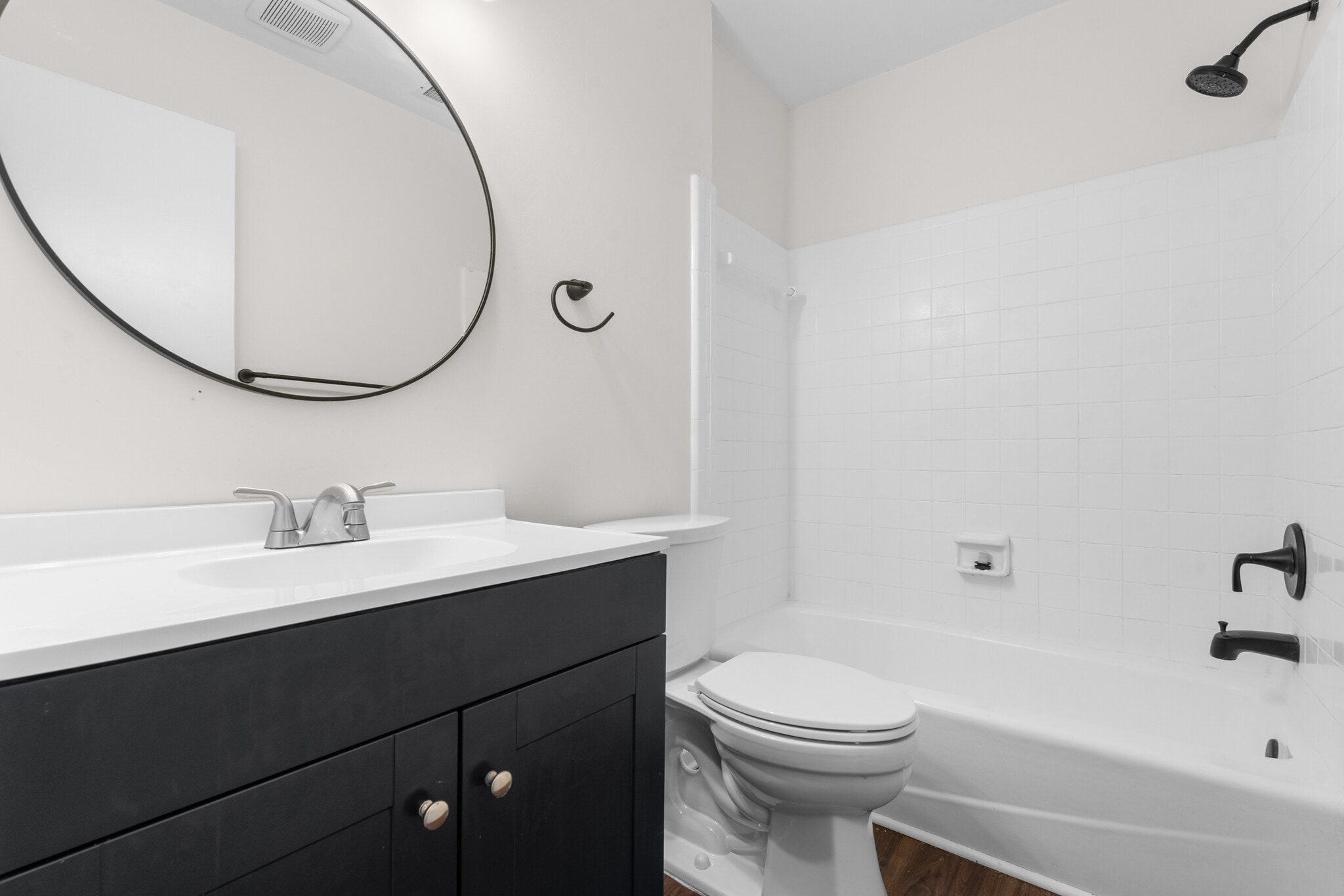 Building Photo - 16 Bitterroot Ln