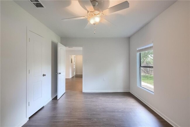 Building Photo - 6707 E Riverside Dr