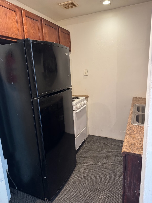 Building Photo - 920 Broadway St