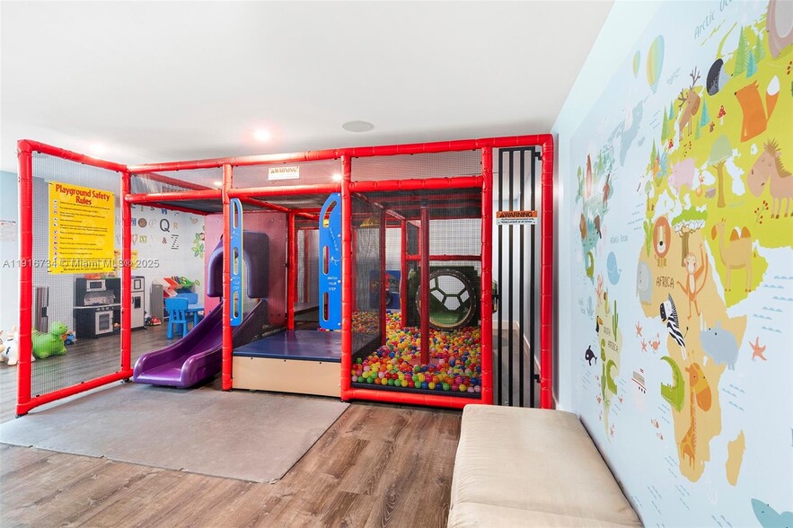 Building Photo - 950 Brickell Bay Dr