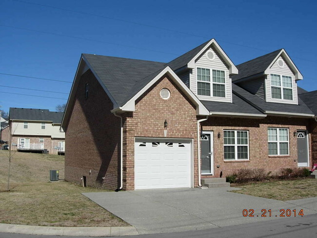 Primary Photo - NICE Condo in GREAT location!!! VERY clean...