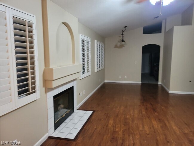 Building Photo - 2458 Color Canyon Way