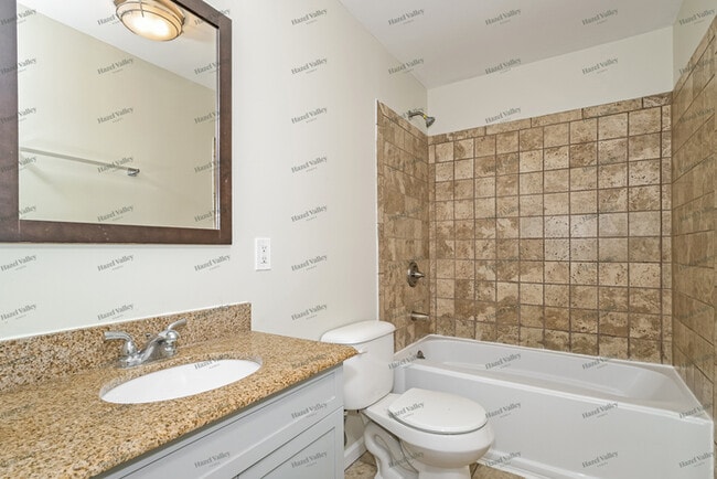 Building Photo - 4938 Tulip Tree Ln