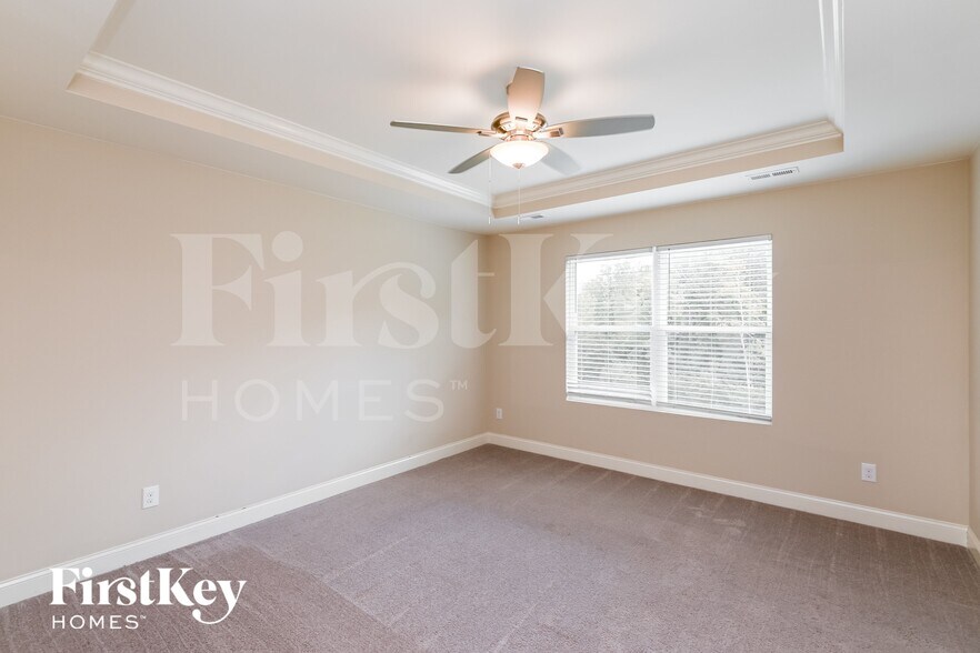 Building Photo - 9317 Sloan Forest Dr