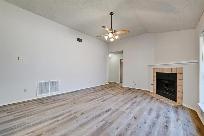 Building Photo - 4608 Castleman Dr