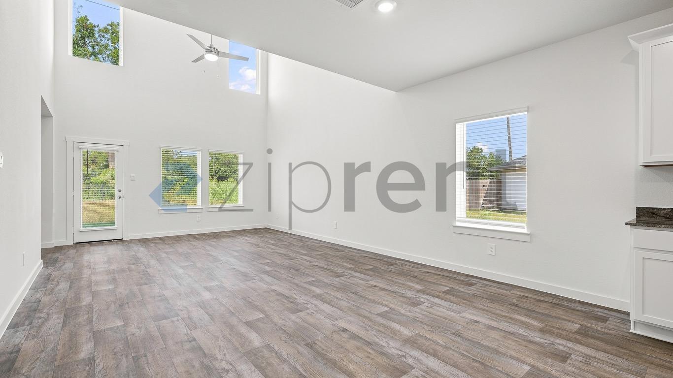 Building Photo - Unit 8051