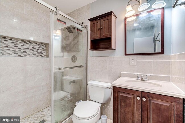 Building Photo - 9420 Packard Way