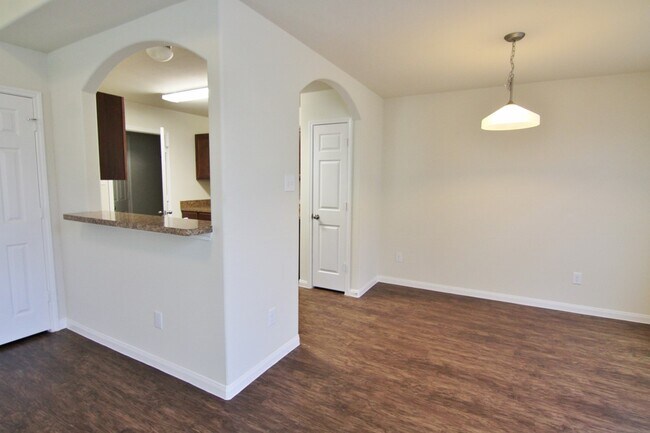Building Photo - 5807 Santa Cecilia Ln