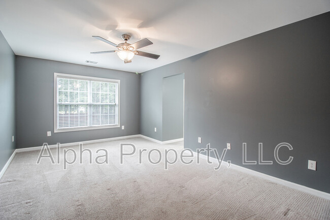 Building Photo - 515 Adeline Ct