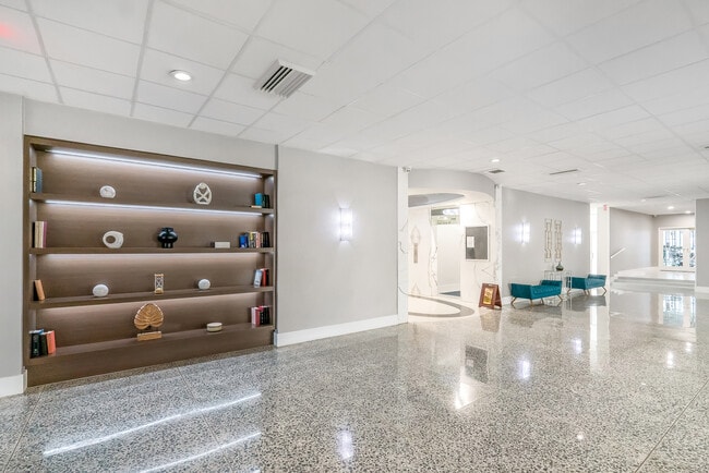 Upgraded NEW Lobby - 3140 S Ocean Dr