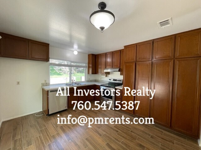 Building Photo - 6426 Camino Del Parque