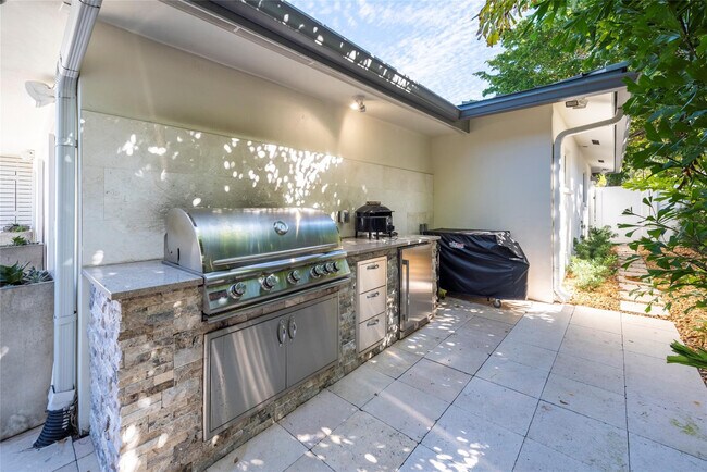 Building Photo - 1959 SE 25th Ave