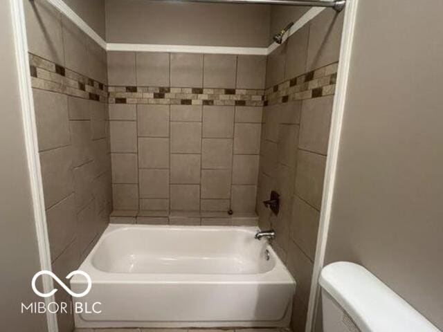 Building Photo - 945 Fox Hill Dr