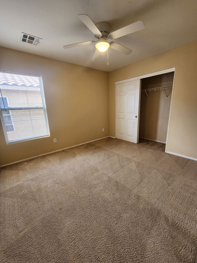 Building Photo - Spacious 4 bedroom home in North Las Vegas