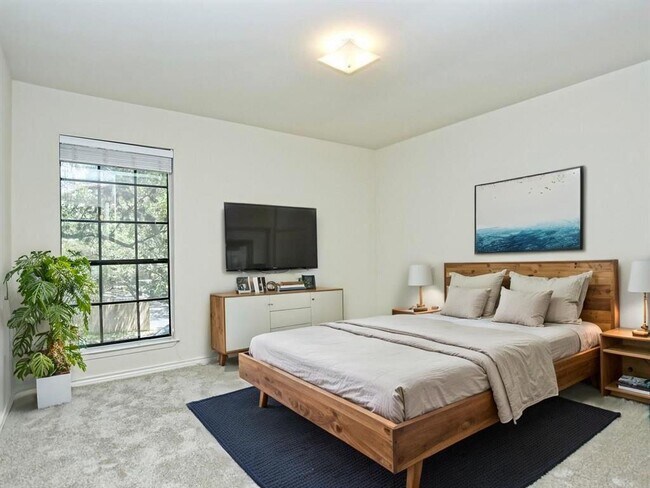Building Photo - 4159 Steck Ave