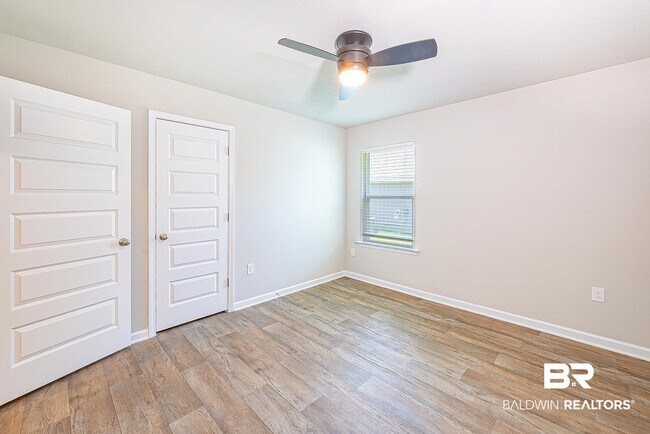 Building Photo - 24606 Alamitos Trace Dr