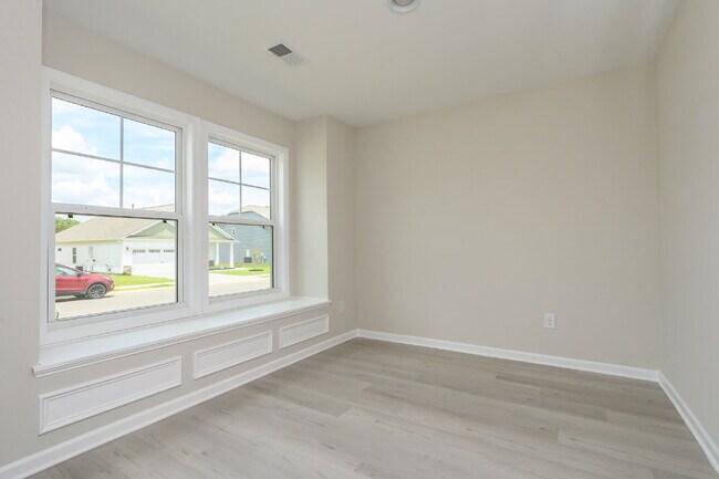 Building Photo - Elegant 4 Bedroom, 2 Bathroom Home with Modern Finishes & Open-Concept Living $2,150/mo rent