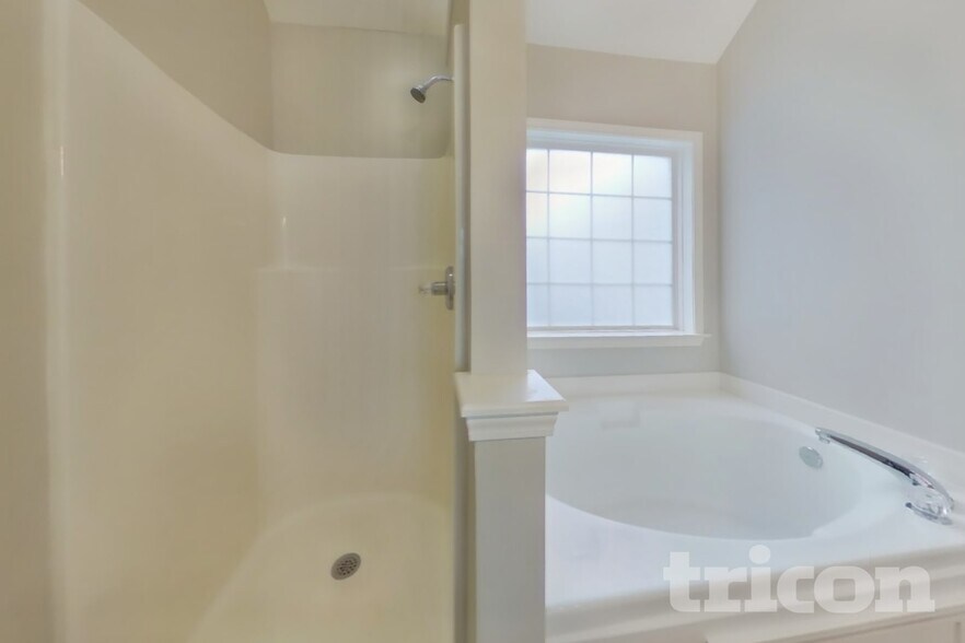 Building Photo - 2905 Haddox Pl