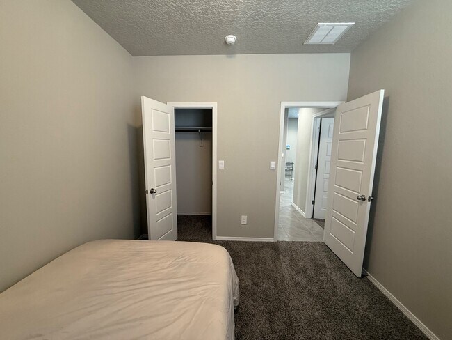 Building Photo - 10844 Caresso Lp SW