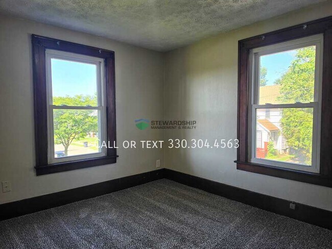Building Photo - 1152 Wilbur Ave