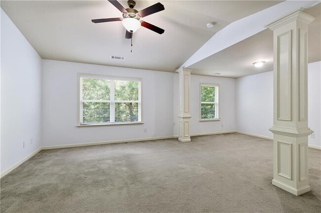 Building Photo - 2249 Knoxhill View