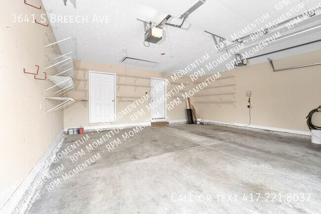 Building Photo - Chesterfield Village 3 Bedroom 2 Bath 2 Ca...