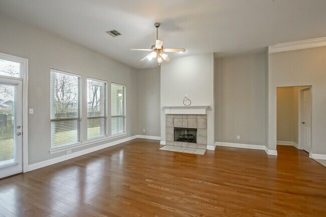 Building Photo - 12600 Woodland Hill Rd