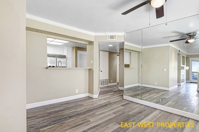 Building Photo - 21 Lobelia