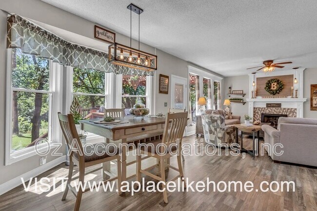 Building Photo - 13961 W 144th Ct