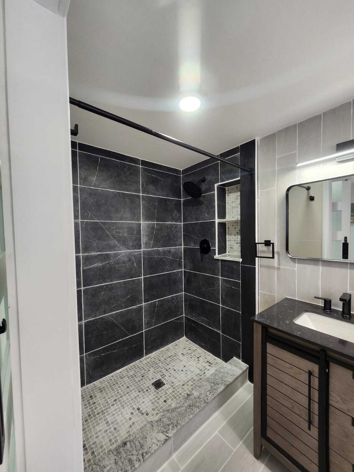 Building Photo - 537 S Clayton Ave