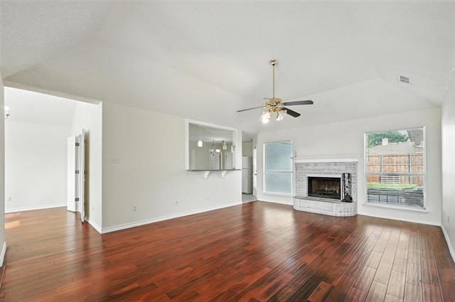 Building Photo - 2711 Primrose Ln