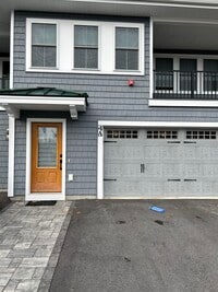 Building Photo - 4 Washington Rd