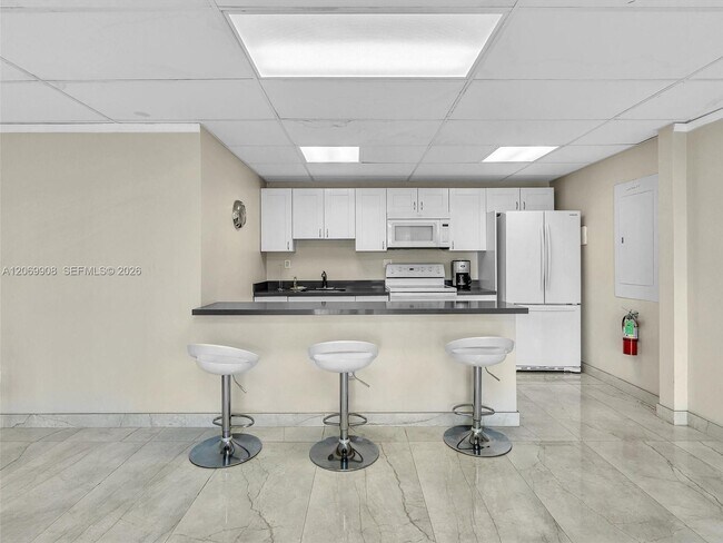 Building Photo - 3601 NE 170th St
