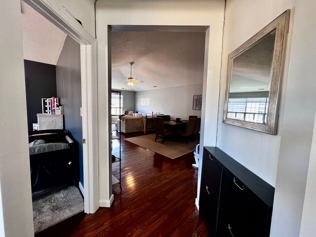 Building Photo - Beautiful home in the Chancellor Walk neig...