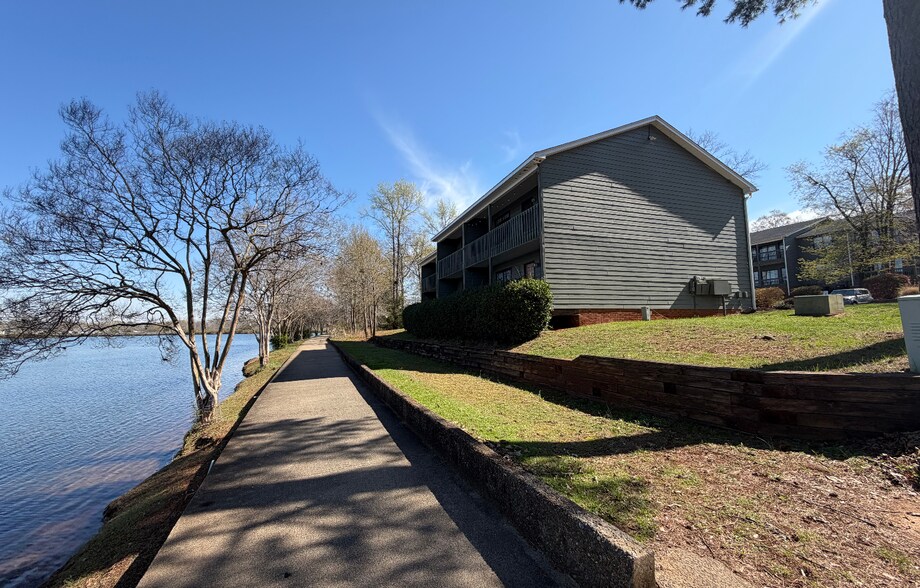 Building Photo - 589 Starlight Dr