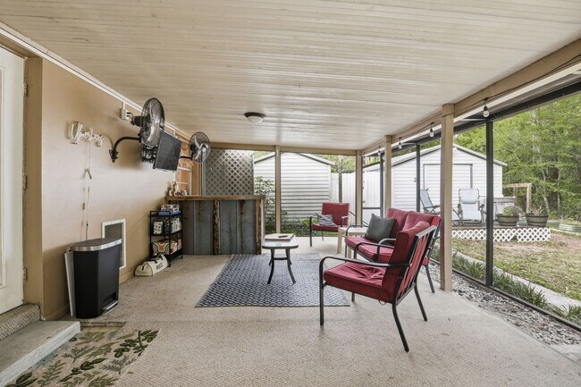 Building Photo - 4731 NW 39th St