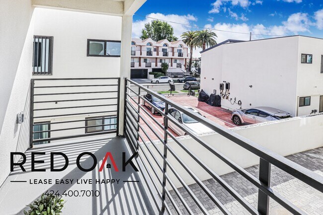 Building Photo - BRAND NEW Spacious Three Bedroom With NEW ...