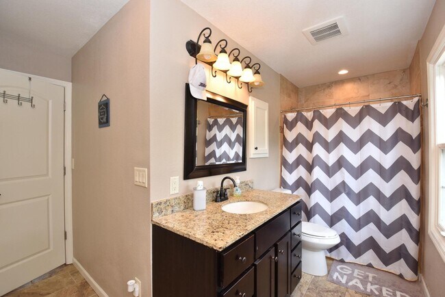Building Photo - N63W29834 Woodfield Ct