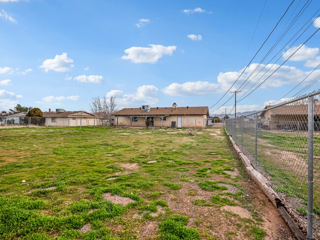 Building Photo - 15394 Ute Rd