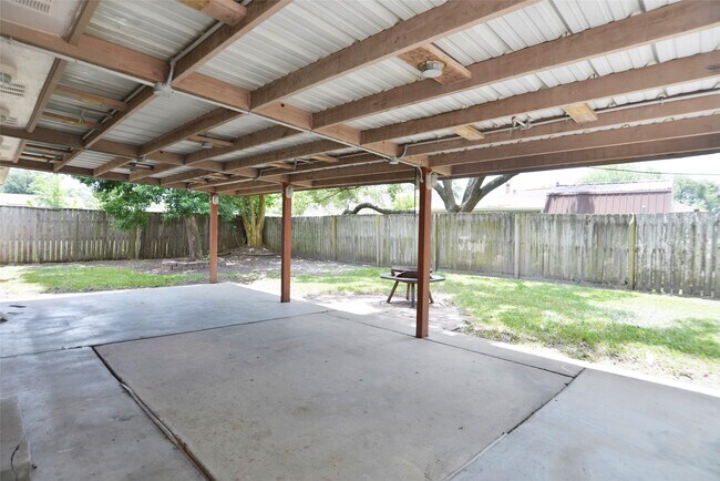 Building Photo - 2797 Wood Hollow Dr