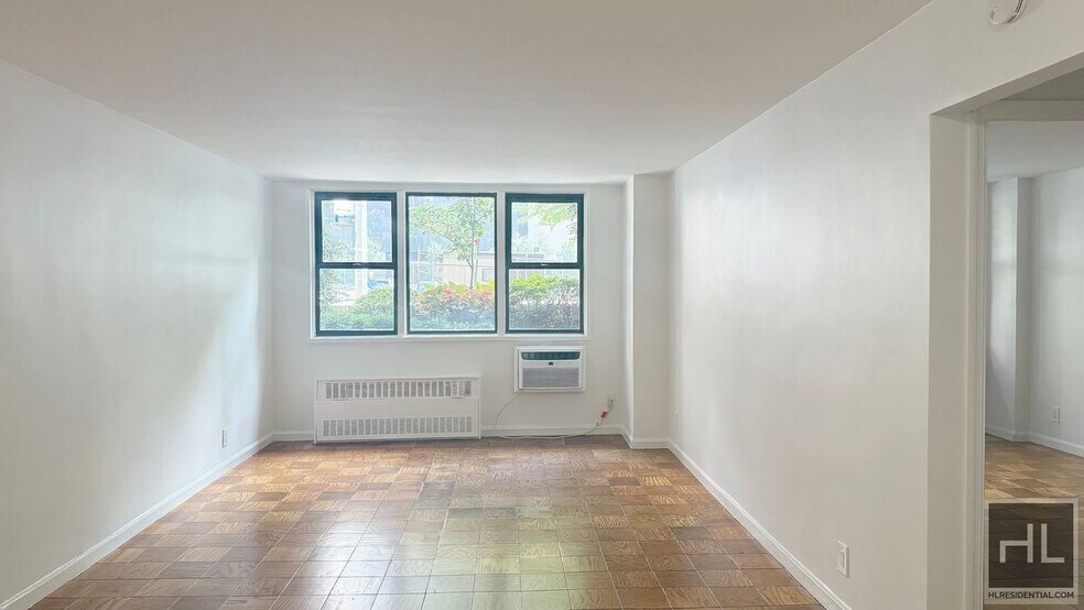 Primary Photo - EAST 36 STREET