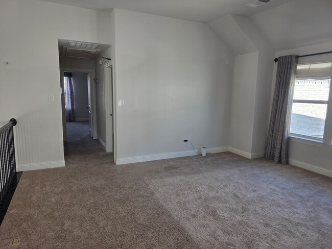 Building Photo - 5600 Snowberry Dr