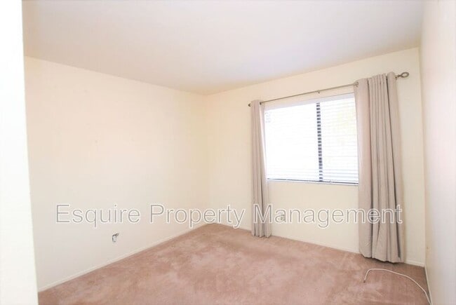 Building Photo - 2032 Birchdale Ct