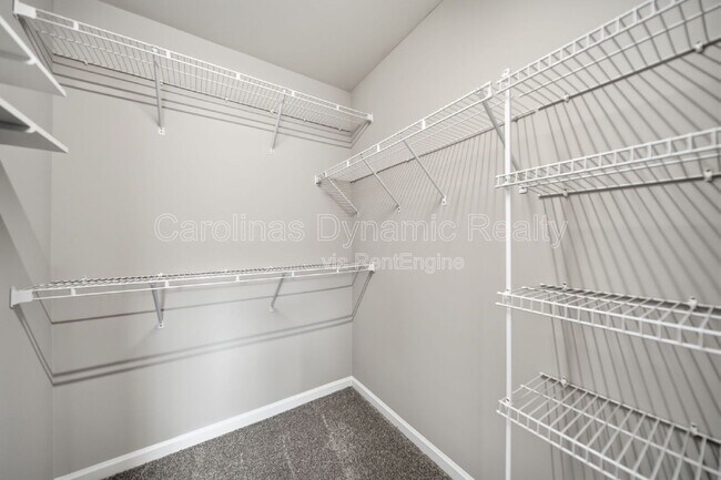 Building Photo - 514 Turning Leaf Way