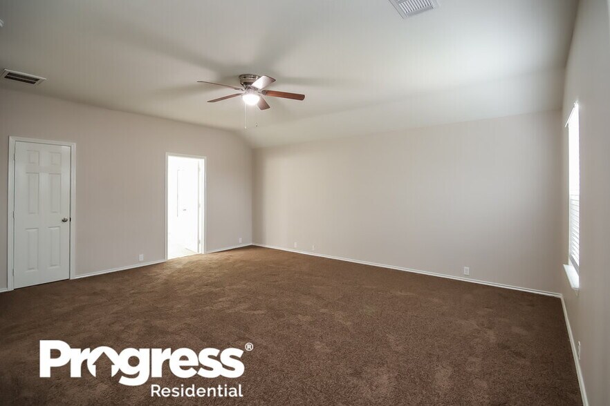 Building Photo - 2018 Greensford Ct