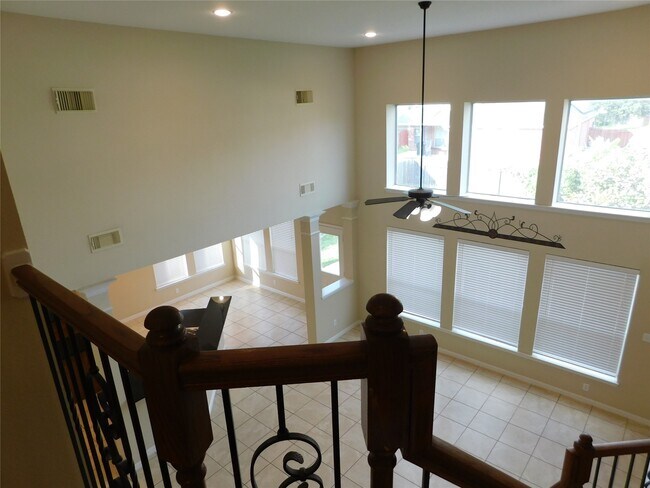 Building Photo - 5527 Baron Ridge Ln